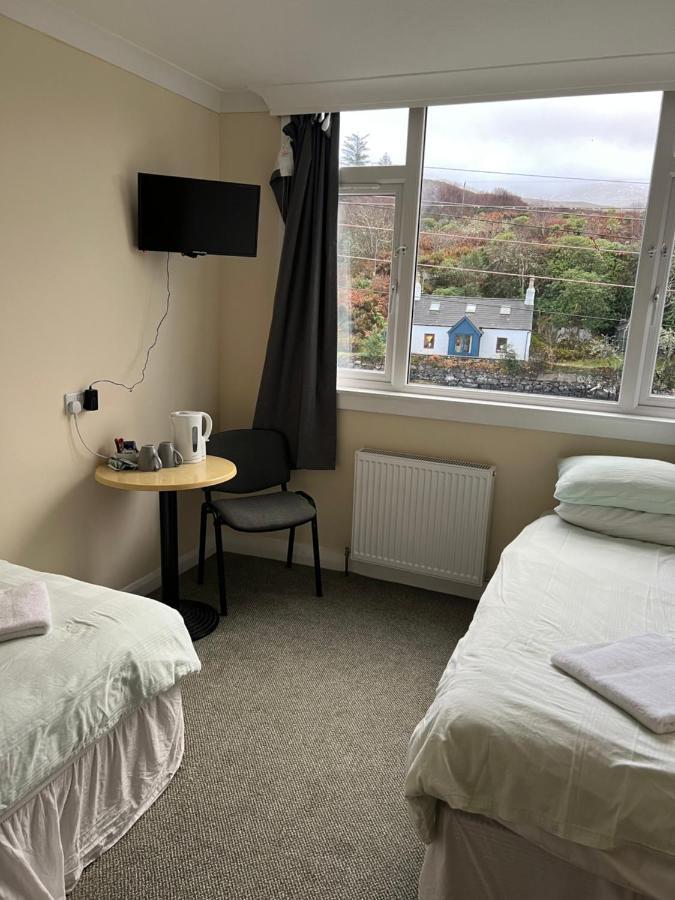 Saucy Mary'S Hostel Kyleakin Exteriör bild