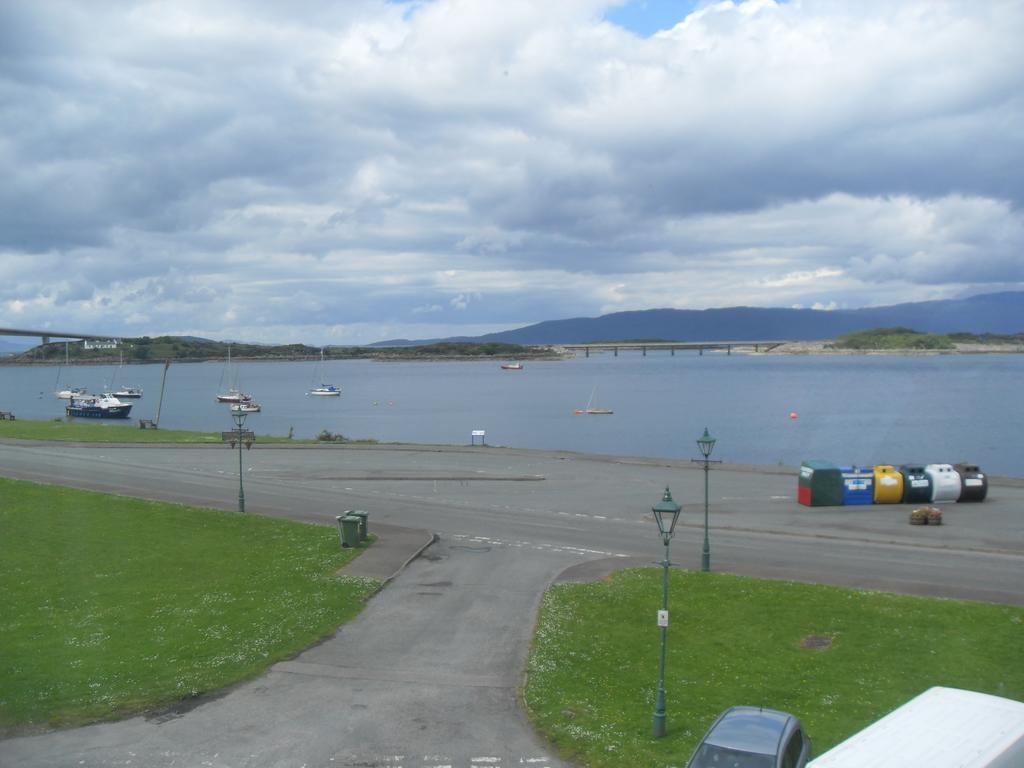 Saucy Mary'S Hostel Kyleakin Rum bild