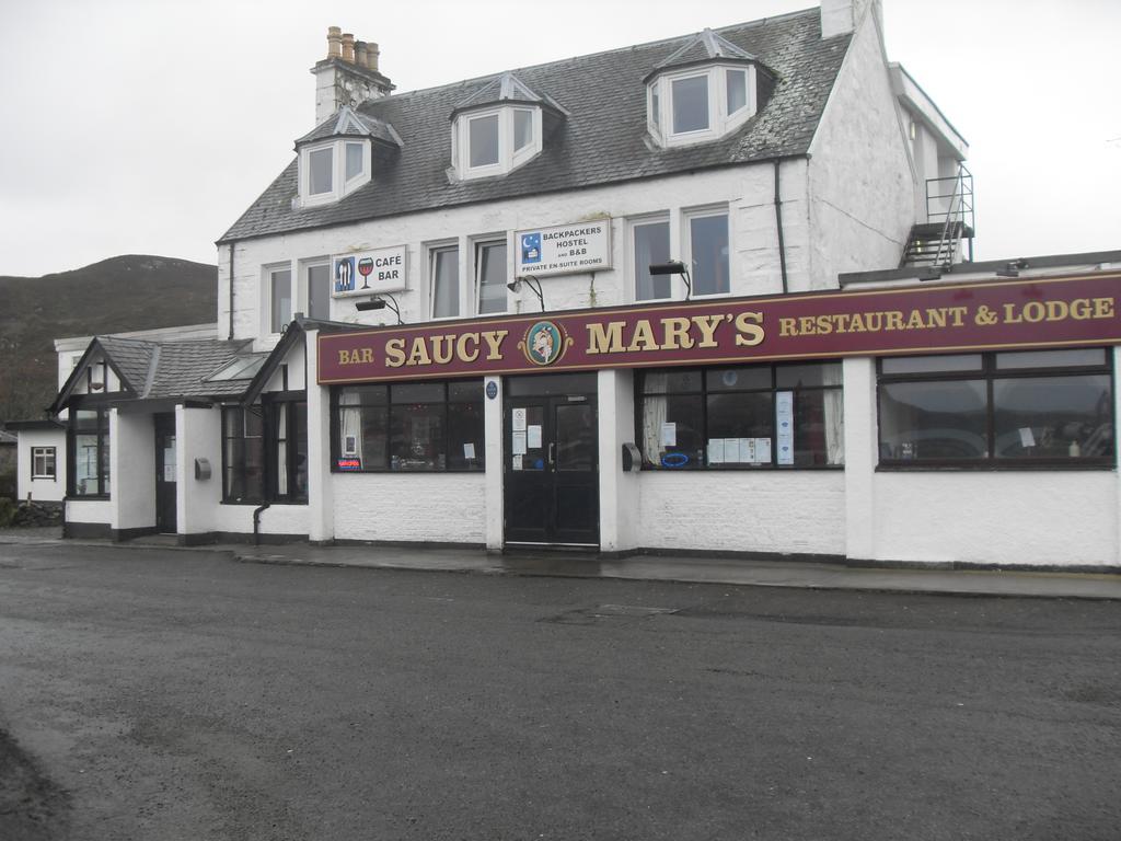 Saucy Mary'S Hostel Kyleakin Exteriör bild